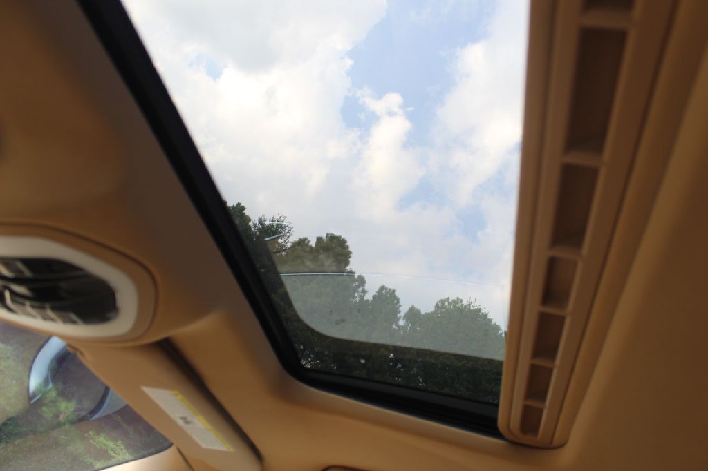 2011 Porsche Cayenne Image 26