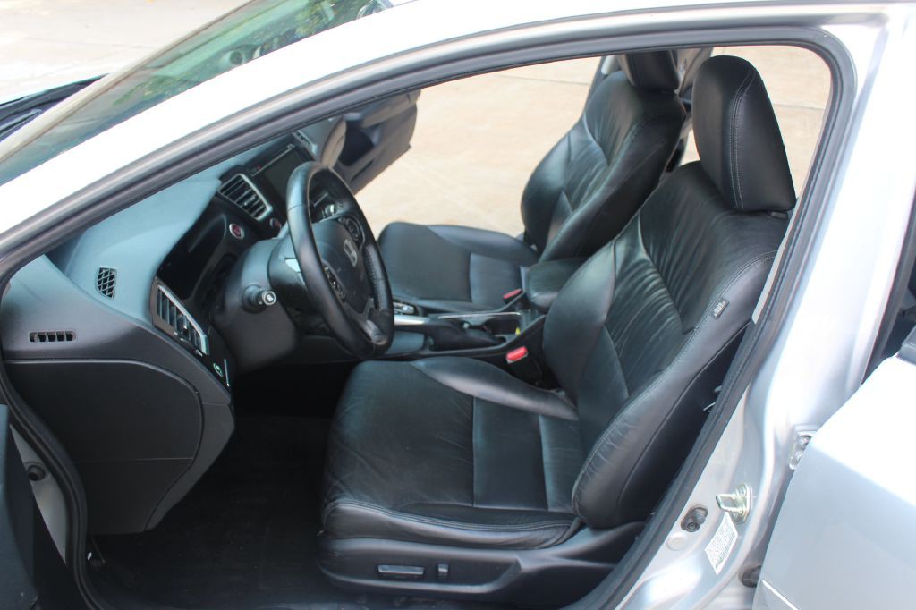 2015 Honda Civic Image 10