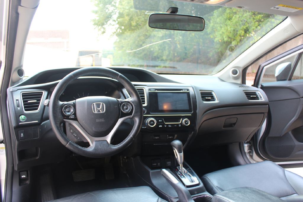 2015 Honda Civic Image 15