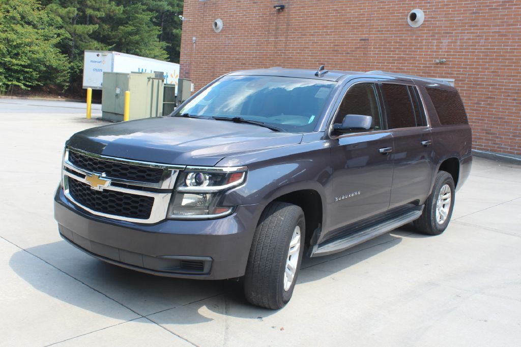 2016 Chevrolet Suburban Image 2