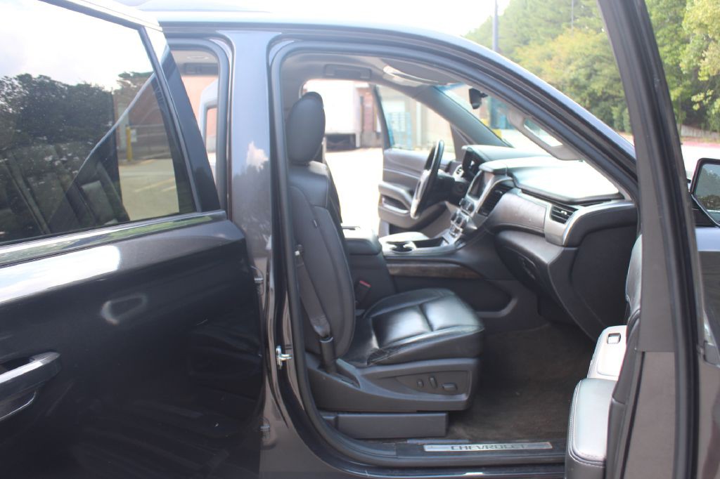 2016 Chevrolet Suburban Image 7