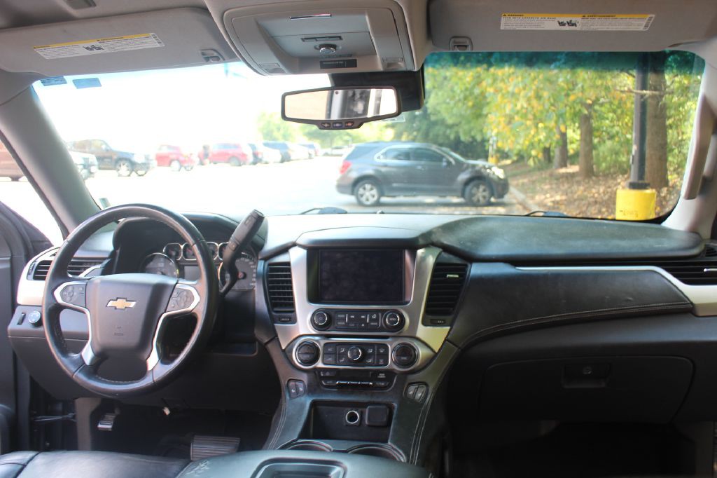 2016 Chevrolet Suburban Image 16