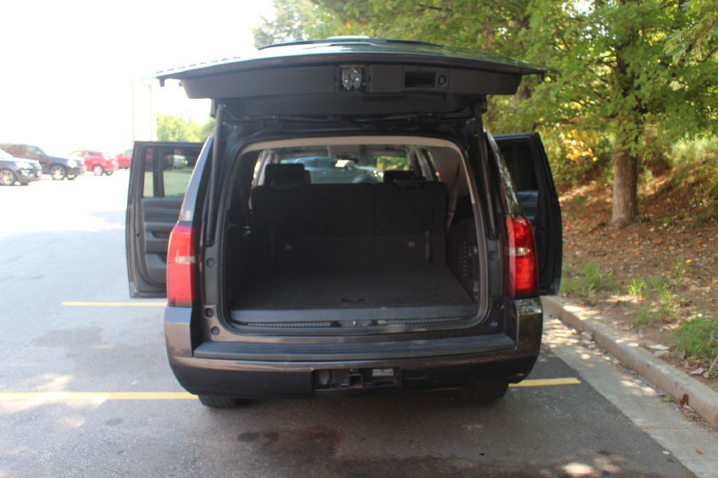 2016 Chevrolet Suburban Image 21