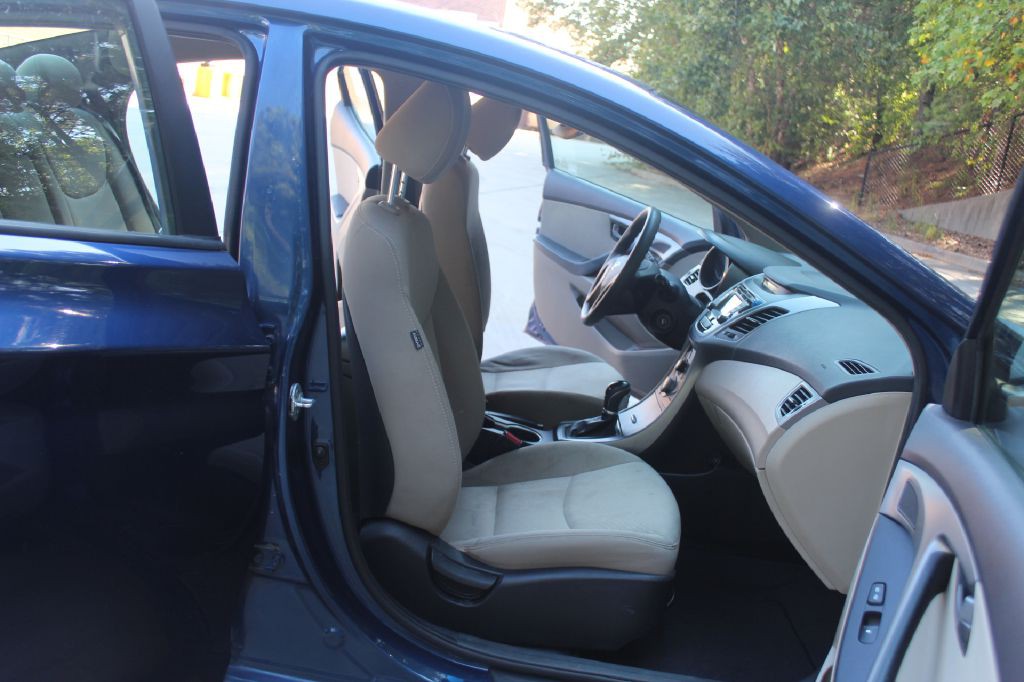 2015 Hyundai Elantra Image 7