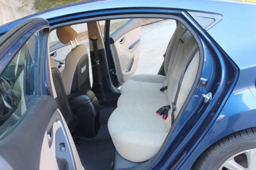 2015 Hyundai Elantra Image 9