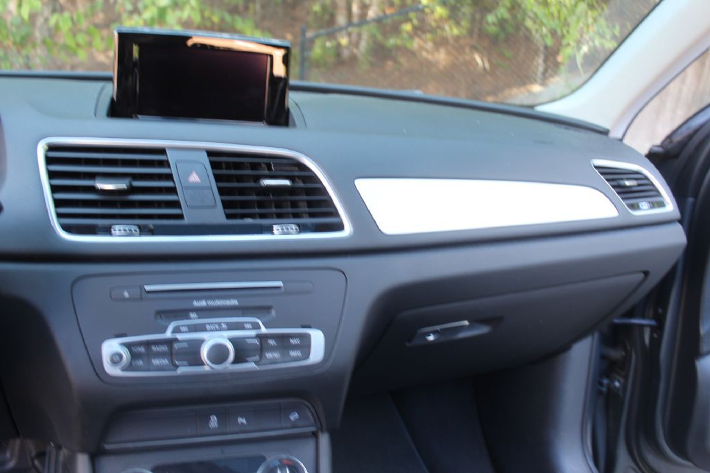 2017 Audi Q3 Image 18