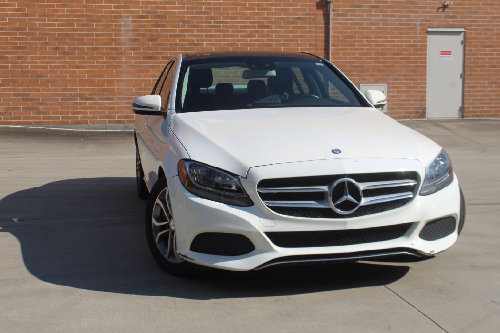 2016 Mercedes-Benz C-Class Image 1
