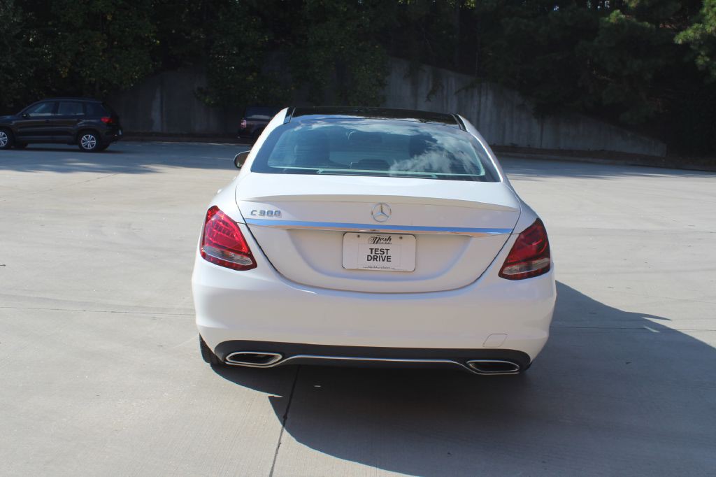 2016 Mercedes-Benz C-Class Image 4