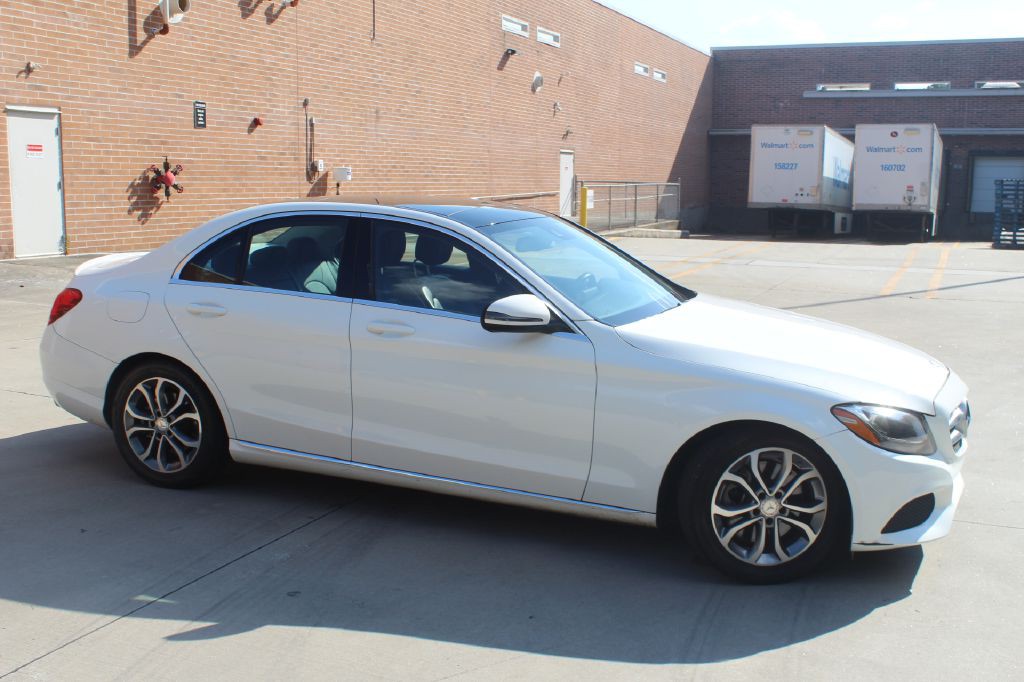 2016 Mercedes-Benz C-Class Image 6