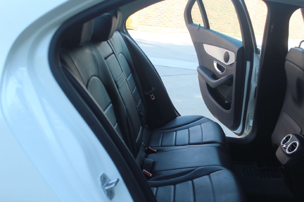 2016 Mercedes-Benz C-Class Image 8