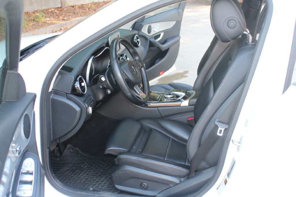 2016 Mercedes-Benz C-Class Image 10