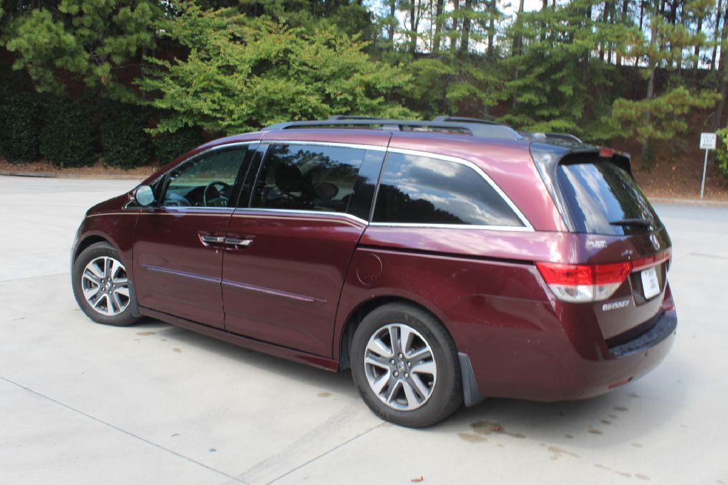 2015 Honda Odyssey Image 3