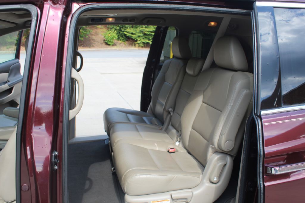 2015 Honda Odyssey Image 9