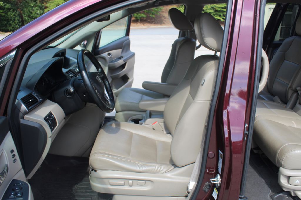 2015 Honda Odyssey Image 10