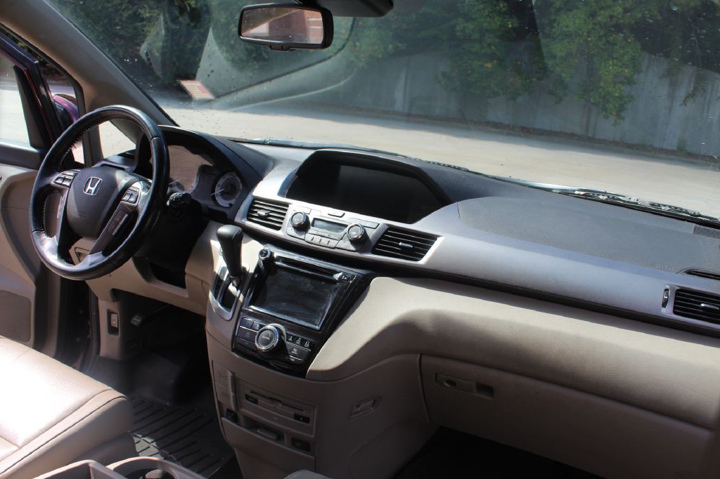 2015 Honda Odyssey Image 14