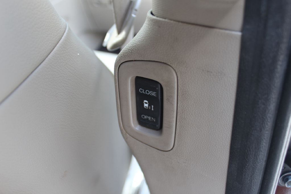 2015 Honda Odyssey Image 24