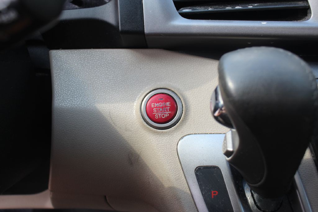 2015 Honda Odyssey Image 25
