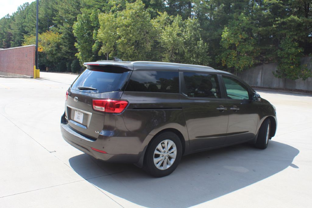 2016 Kia Sedona Image 5