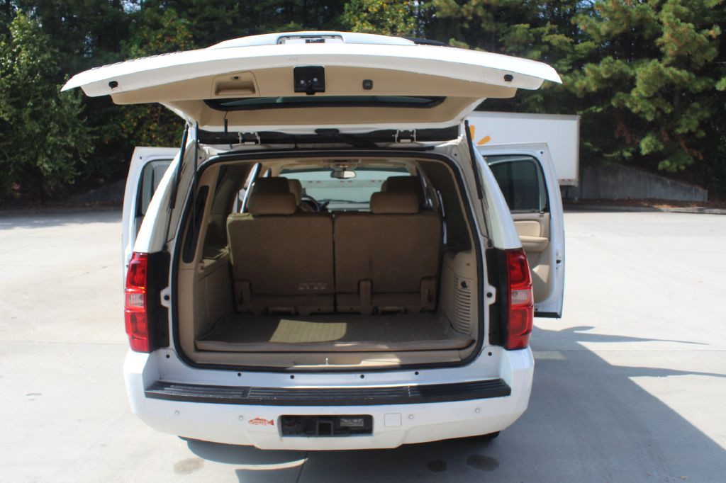 2013 Chevrolet Suburban Image 25