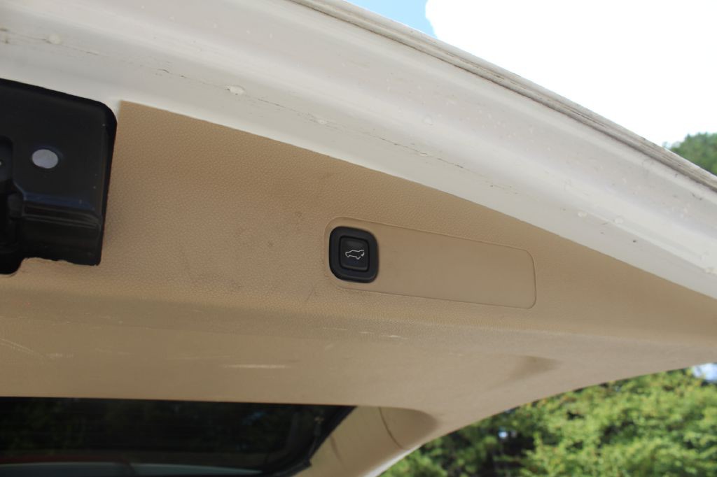 2013 Chevrolet Suburban Image 26