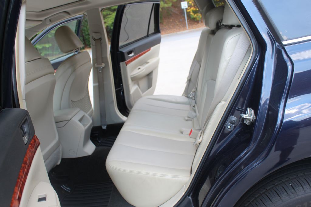 2012 Subaru Outback Image 9
