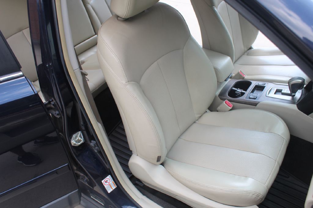 2012 Subaru Outback Image 12