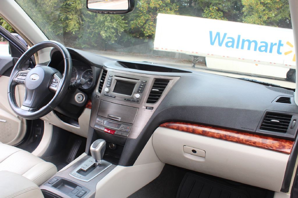 2012 Subaru Outback Image 13