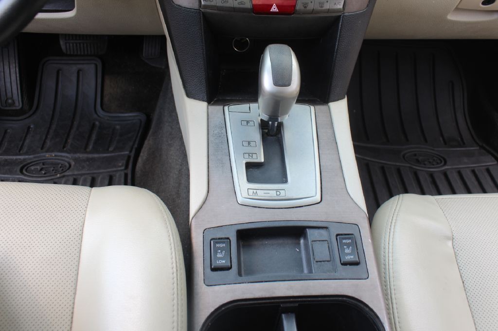 2012 Subaru Outback Image 19