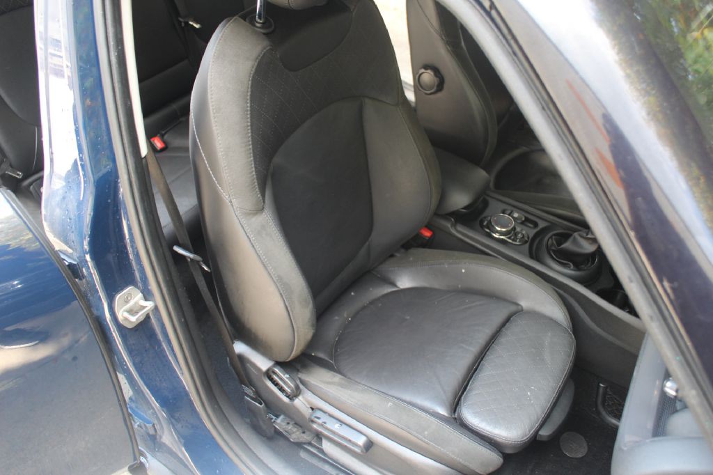 2018 MINI Cooper Image 12