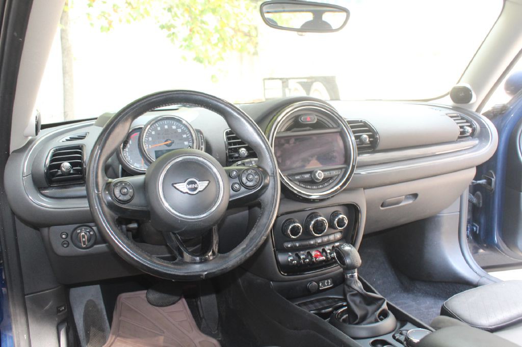 2018 MINI Cooper Image 15
