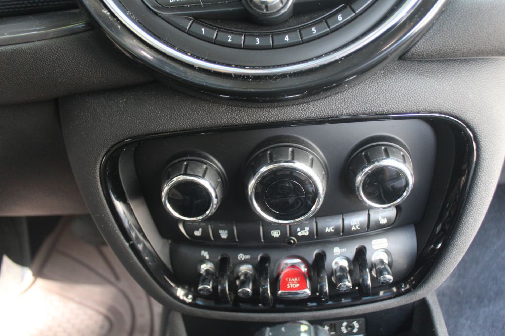 2018 MINI Cooper Image 19
