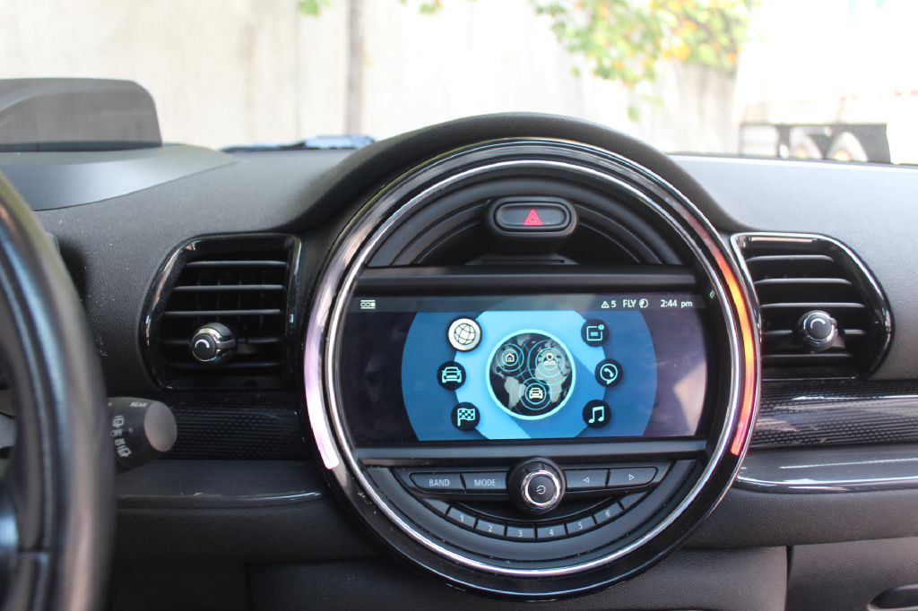 2018 MINI Cooper Image 21