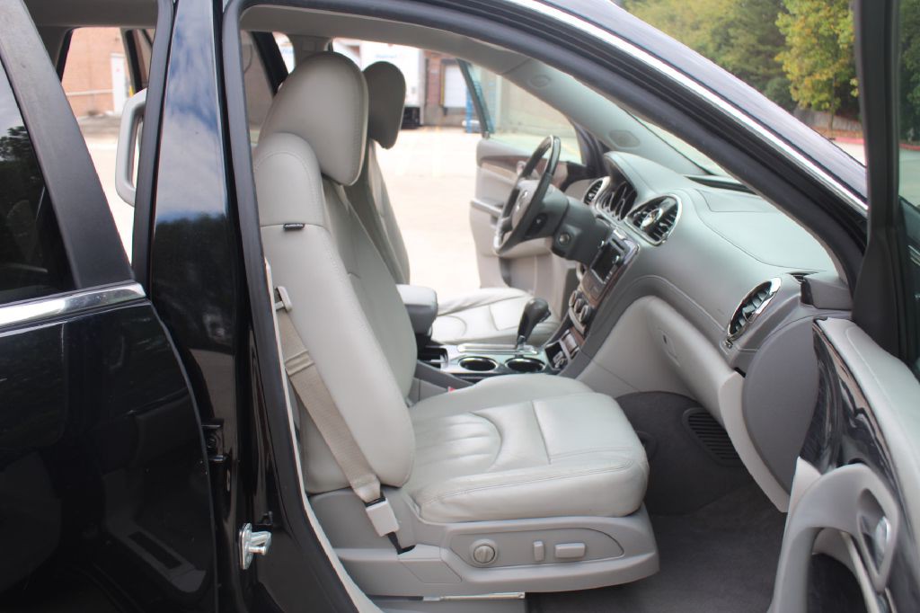 2017 Buick Enclave Image 7