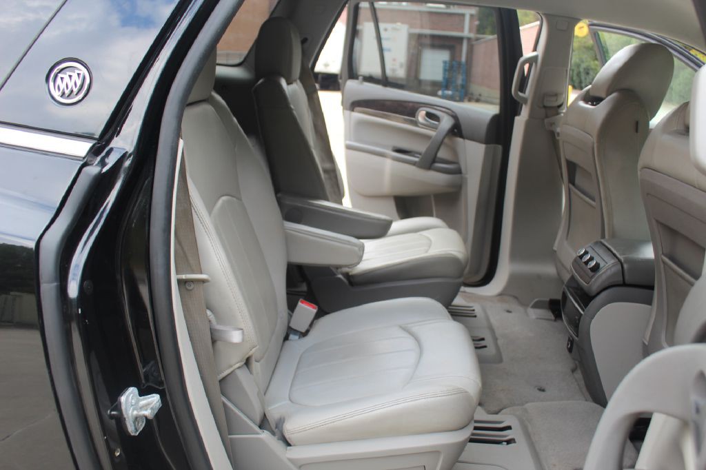 2017 Buick Enclave Image 8