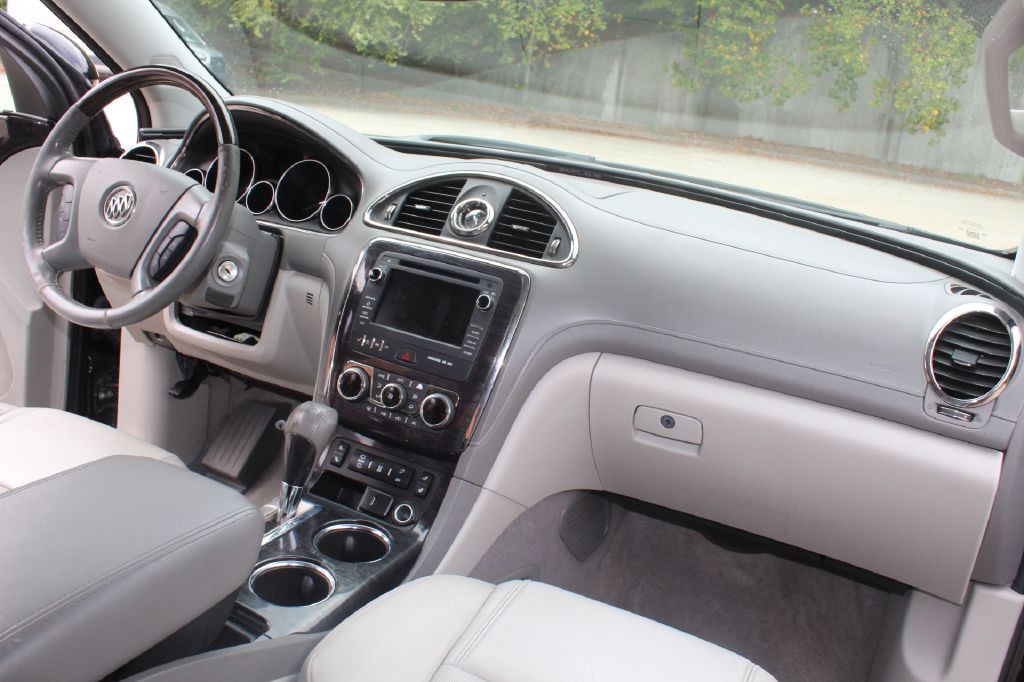 2017 Buick Enclave Image 14