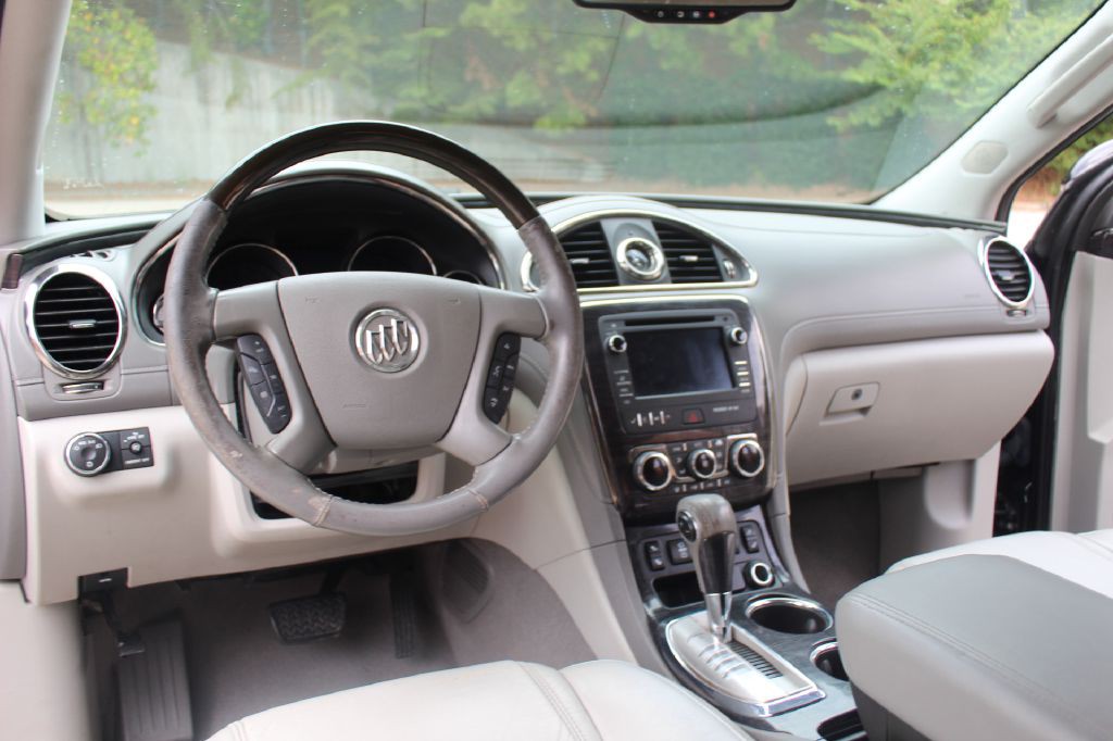 2017 Buick Enclave Image 16