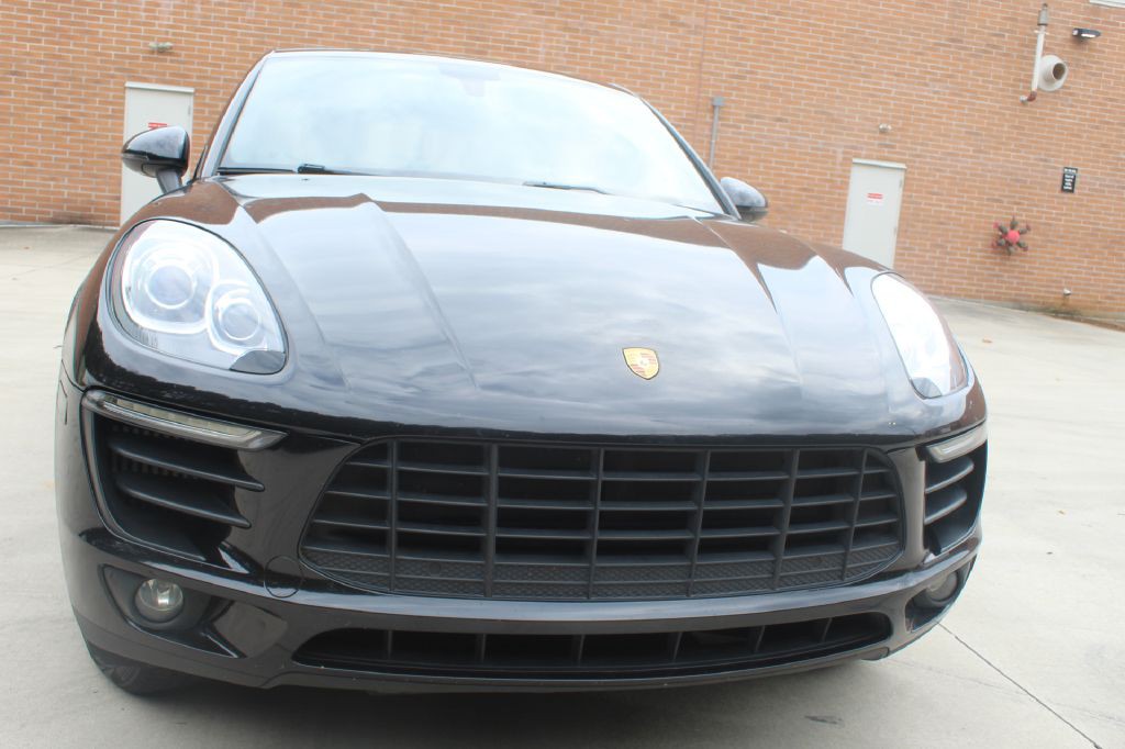 2016 Porsche Macan Image 8