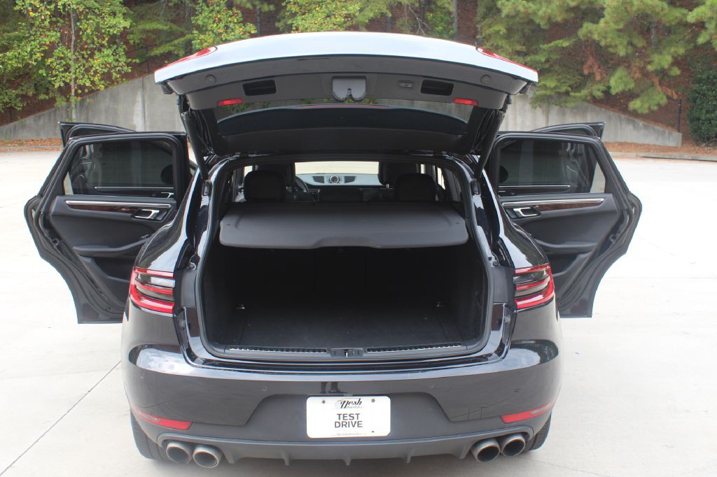 2016 Porsche Macan Image 29
