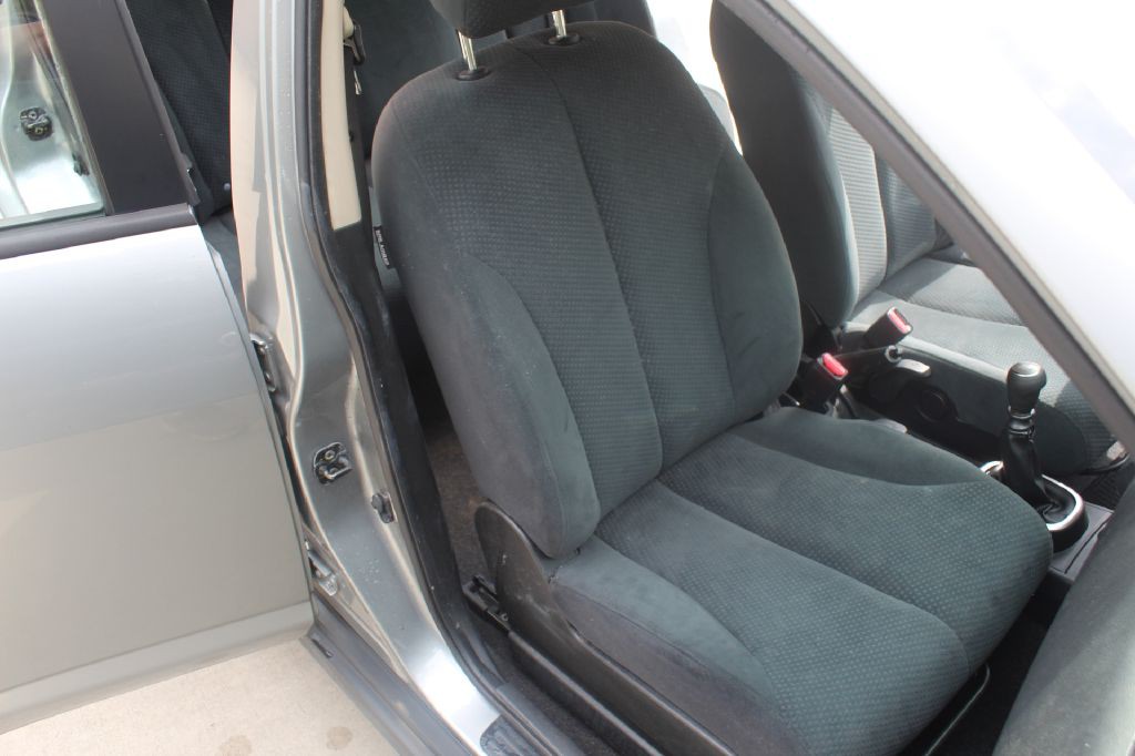 2010 Nissan Versa Image 12