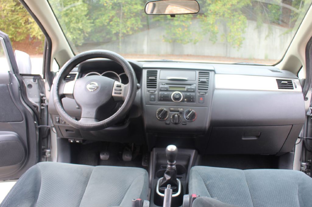 2010 Nissan Versa Image 14