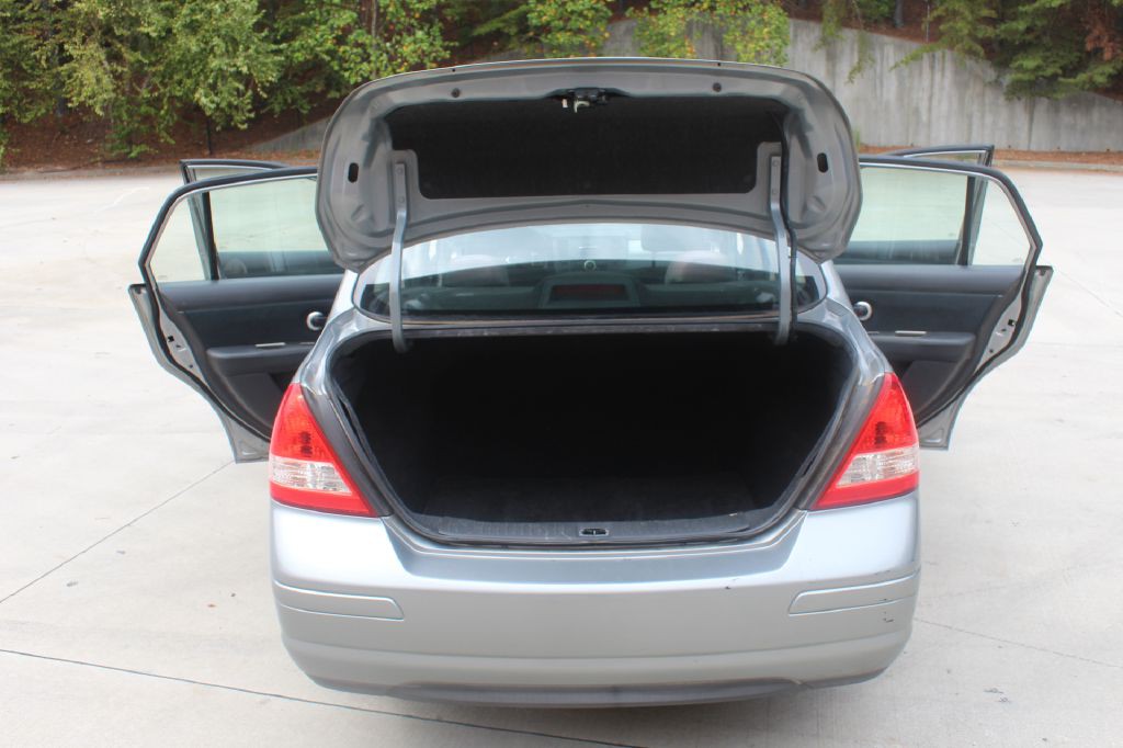 2010 Nissan Versa Image 20