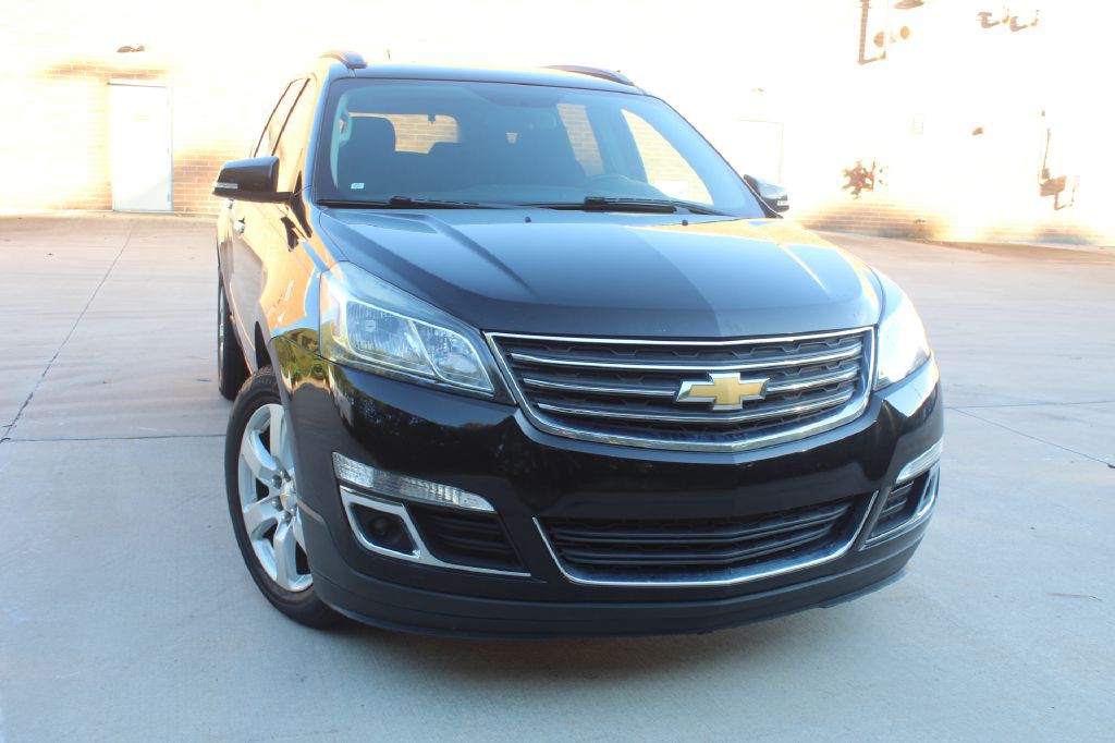 2017 Chevrolet Traverse Image 1