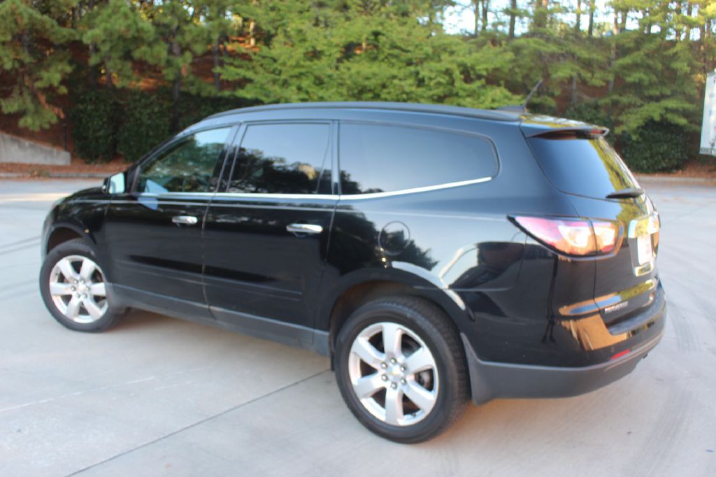 2017 Chevrolet Traverse Image 3
