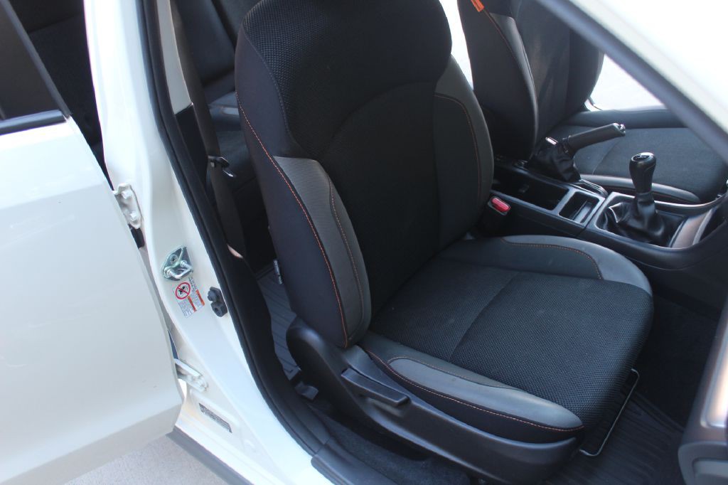 2016 Subaru Crosstrek Image 12