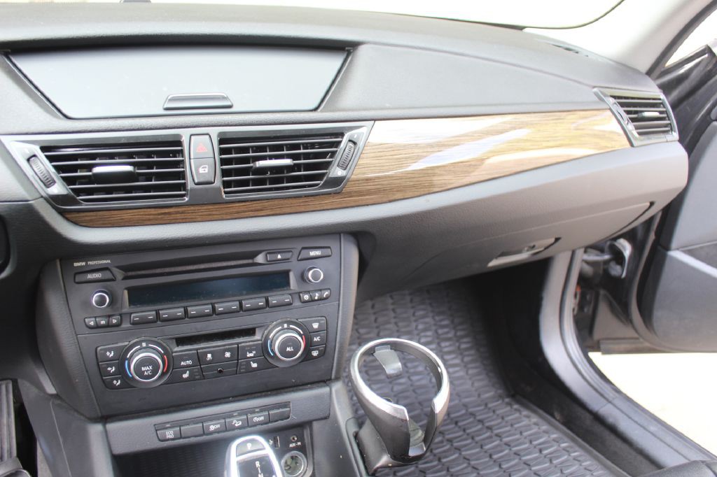 2014 BMW X1 Image 18