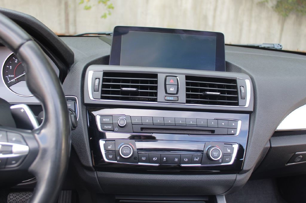 2016 BMW 2 Series Image 19