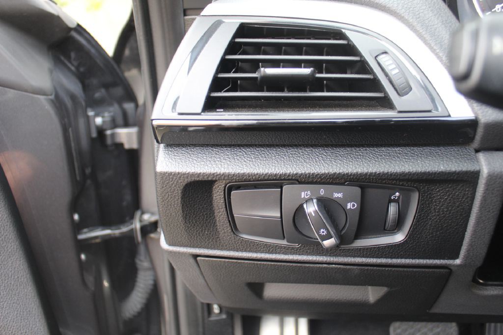 2016 BMW 2 Series Image 22