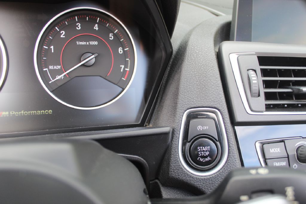2016 BMW 2 Series Image 24