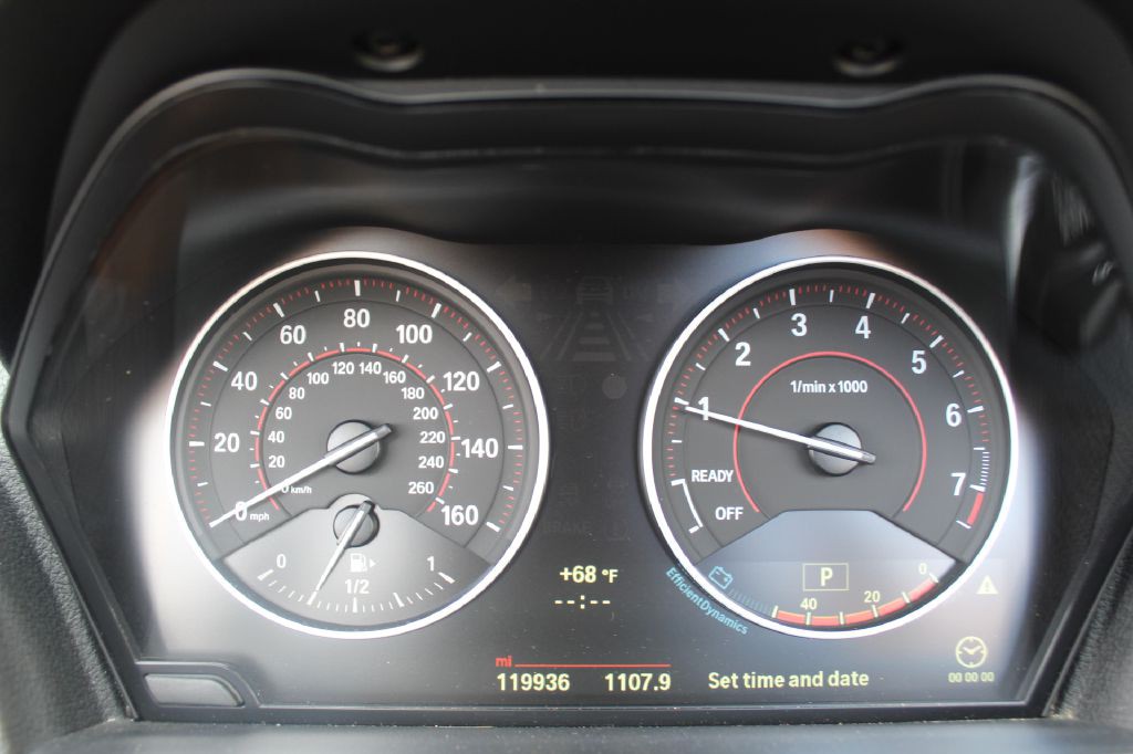 2016 BMW 2 Series Image 25