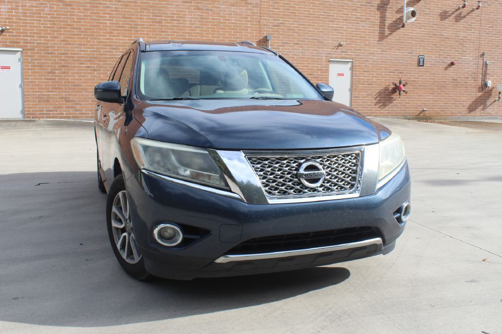 2015 Nissan Pathfinder Image 1